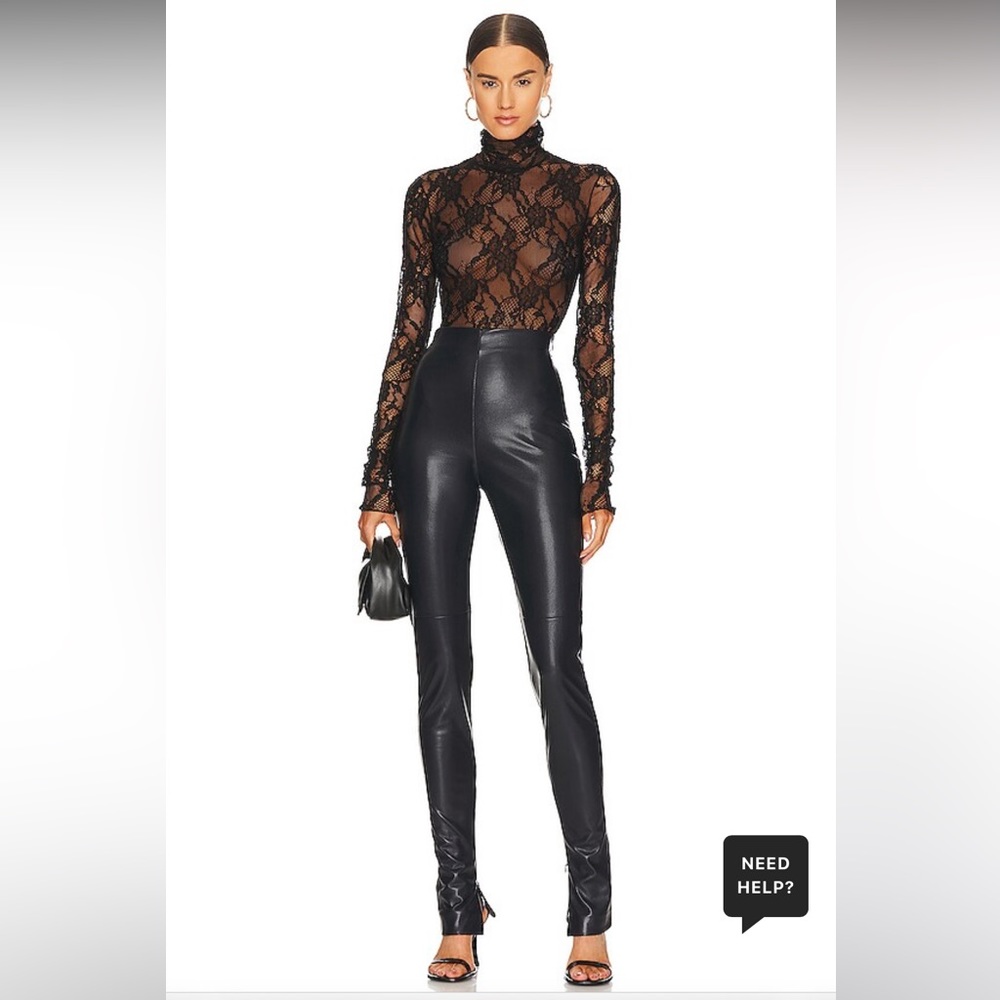 Hoola Zipped Leggings
The Andamane